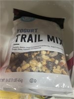 TRAIL MIX