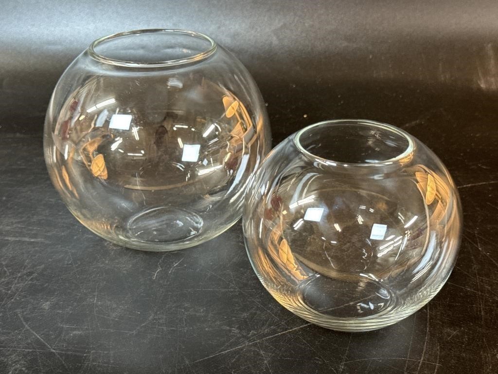 2 Decorative Glass Bowls