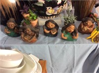 Set of five clay Aztec figurines