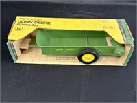 Ertl Blueprint Replica JD Spreader