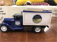 Freight truck bank made by Ertl in USA