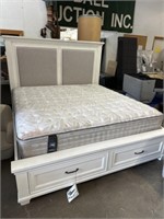 Universal Broadmoore white king storage bed with