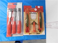 WOOD CHISELS AND CAULKING KIT