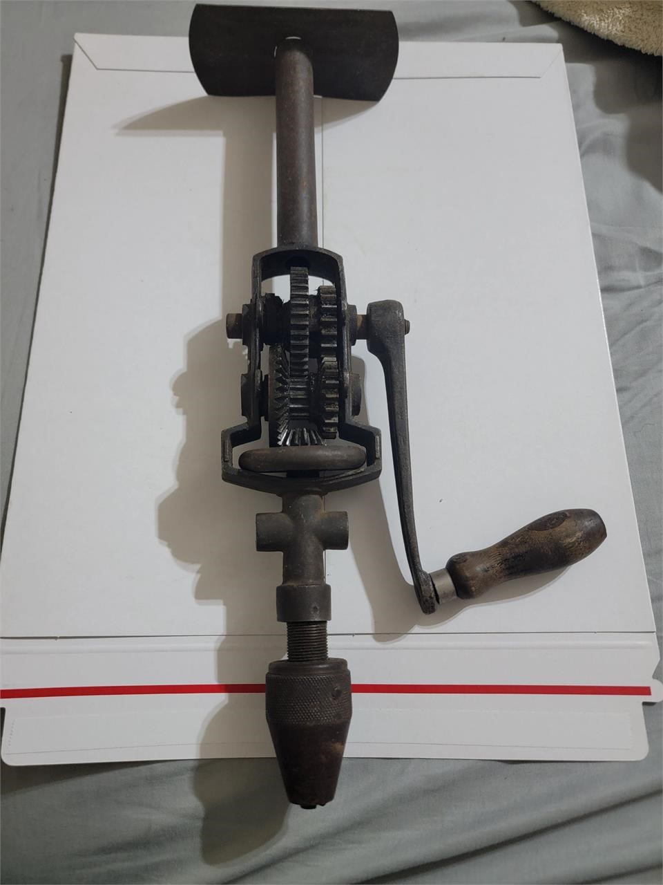 1 VINTAGE HAND DRILL