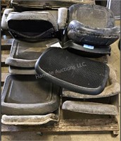 USED - Riding Lawn Mower Seats. (1 New & 8 Used)
(