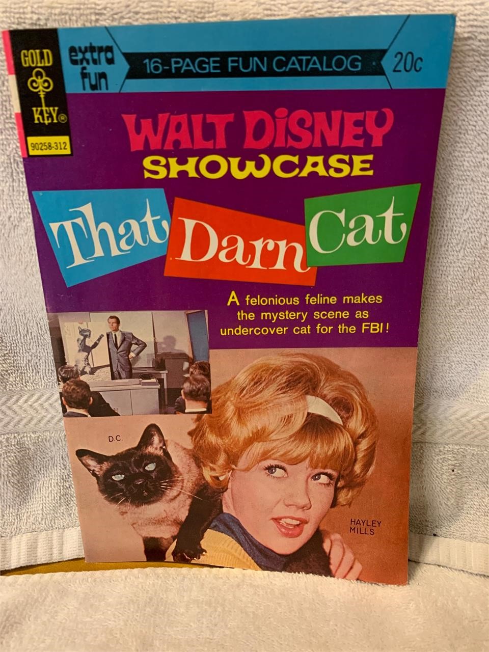 Gold Key Comic- Walt Disney's Showcase