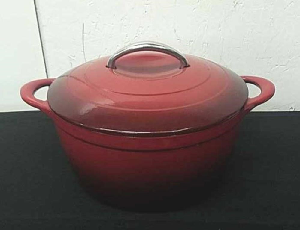 6 quart enamel Dutch oven