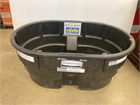 Rubbermaid 150 Gallon Stock Trough