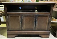 (G) TV Stand Cabinet 42” x 20” x 32 1/2”