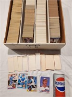 Plusieurs vieilles cartes de baseball