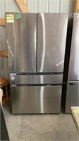 Samsung Refrigerator And Freezer 35 3/4” W x 34