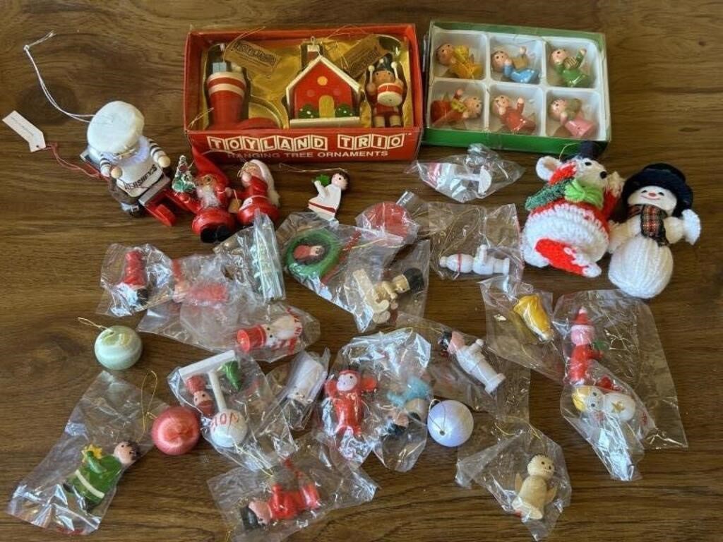 Antiques Coins Cards Vintage Christmas Tools SHIPPING!