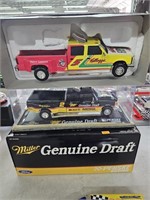 2 dicast 1:24 scale Nascar trucks