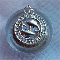 Pisces - Astrology Dusting Powder & Necklace Charm