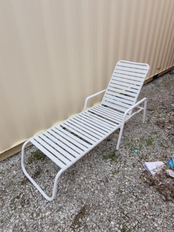 Used Lawn Chair Good condition