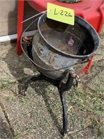 Cast Iron Pot & Metal Base Stand (hole in pot)