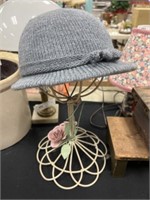 Wire Form Hat Stand