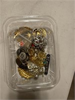 CONTAINER OF JEWELRY