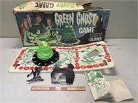 AS IS GREEN GHOST GAME UNTESTED GREAT DECOR