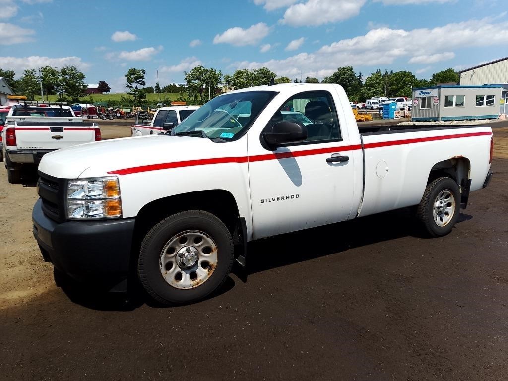 2013 Chevrolet Silverado Pick Up Truck