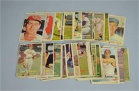 1957 Topps Baseball Card Lot
