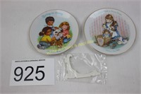 Pair of Avon Mothers Day Plates