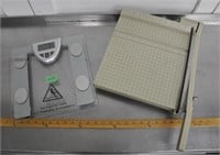 Weight scale, paper cutter - info