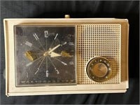 Vintage Westinghouse Radio Model H-800L5