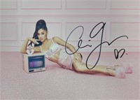 Autograph COA Ariana Grande Photo