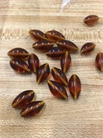 Oval glass beads. 20 x 15 mm. Brown color. 800