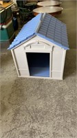 POLY DOG HOUSE, 38"X31"X32"