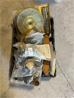 LOT OF SANDPAPER, BRUSHES, MOUNTING PARTS, ETC.