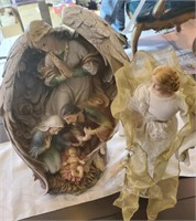 Pair of angelic figurines