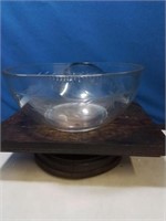 Beautiful h glass serving bowl 9inch opening