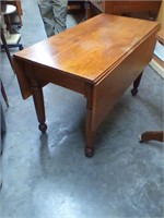 Cherry double drop leaf table