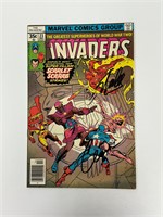 Autograph COA Invaders #23 Comics