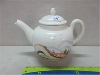 LOVELY SCENIC TEAPOT