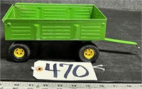 Ertl John Deere Wagon Die Cast Toy