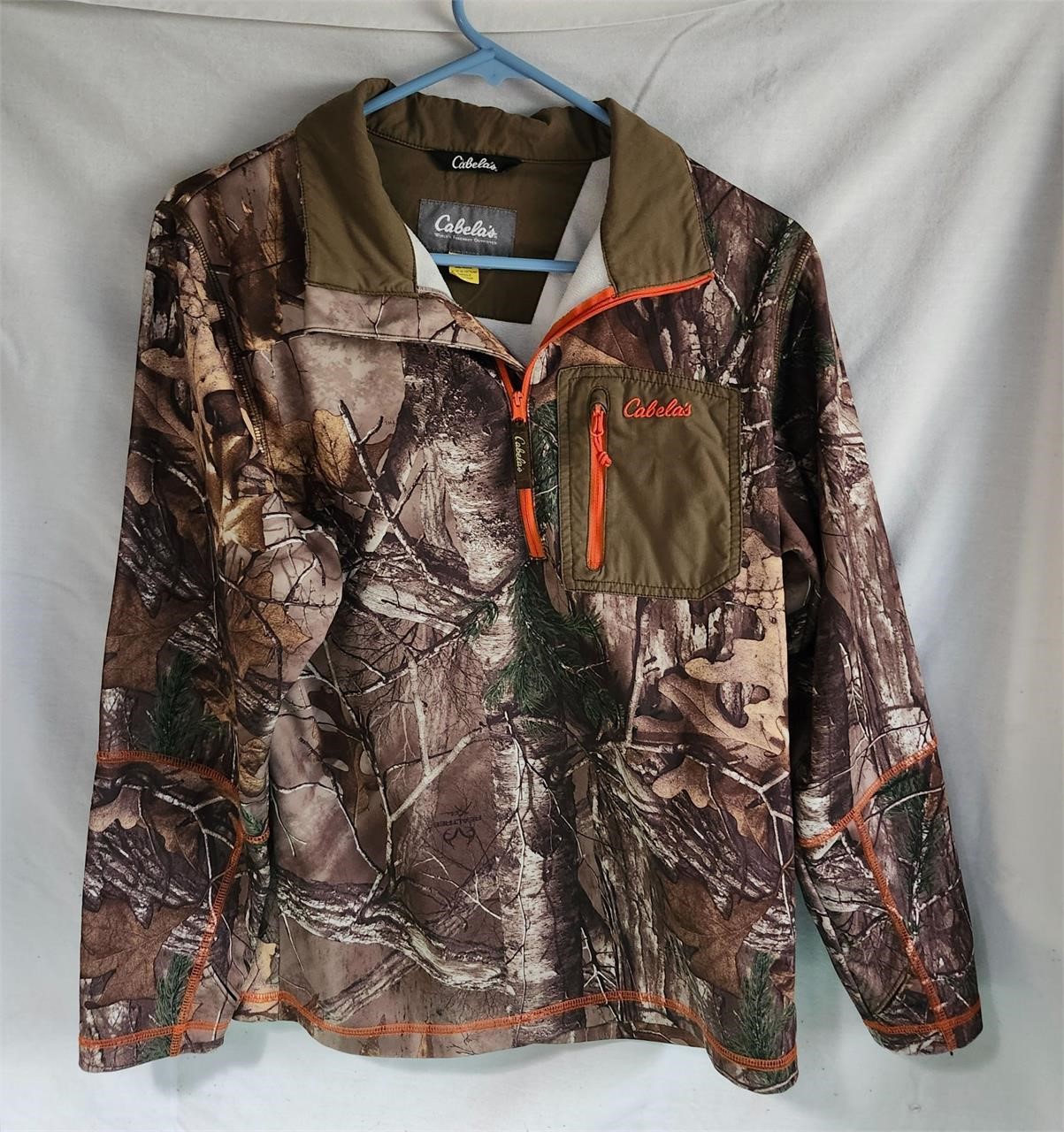 Youth XL Cabela's camo jacket