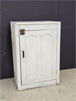 SMALL PAINTED CUPBOARD - 33.5" H X 22.25" W X 16"