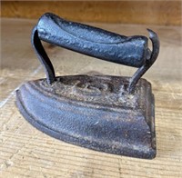 Antique Cast Iron Metal Iron