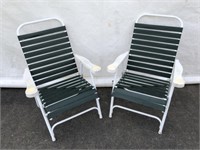 2 Plastic Folding Lawn Chairs