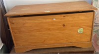 Pine Toy/Hope Chest