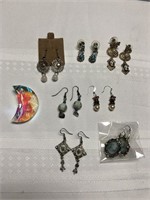 Lot of 7 pairs of earrings and 1 pendent
