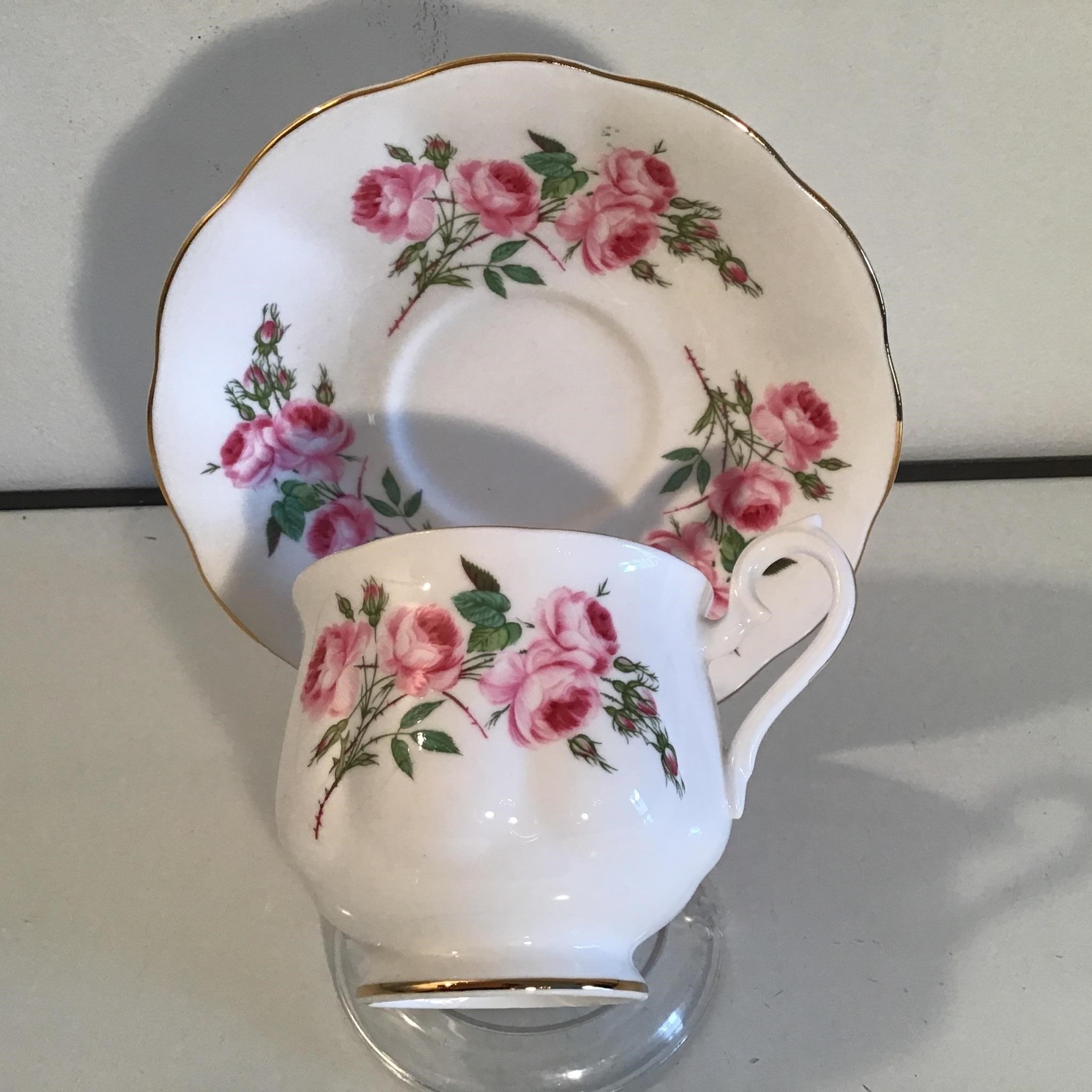 ROYAL ALBERT TEACUP & SAUCER