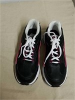 Everlast sport tennis shoes size 7.5 look new