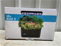 Indoor LED Hydroponic System