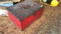 METAL TOOL BOX & CONTENTS