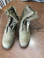 New Vibram Army combat boots. Size 8.5