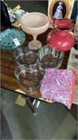 Glass dishes, glass stones, vase